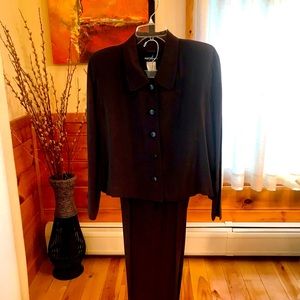 Talbots Petite. Suit. 12P. Cotton/Rayon/Acetate. Black w cream specks.